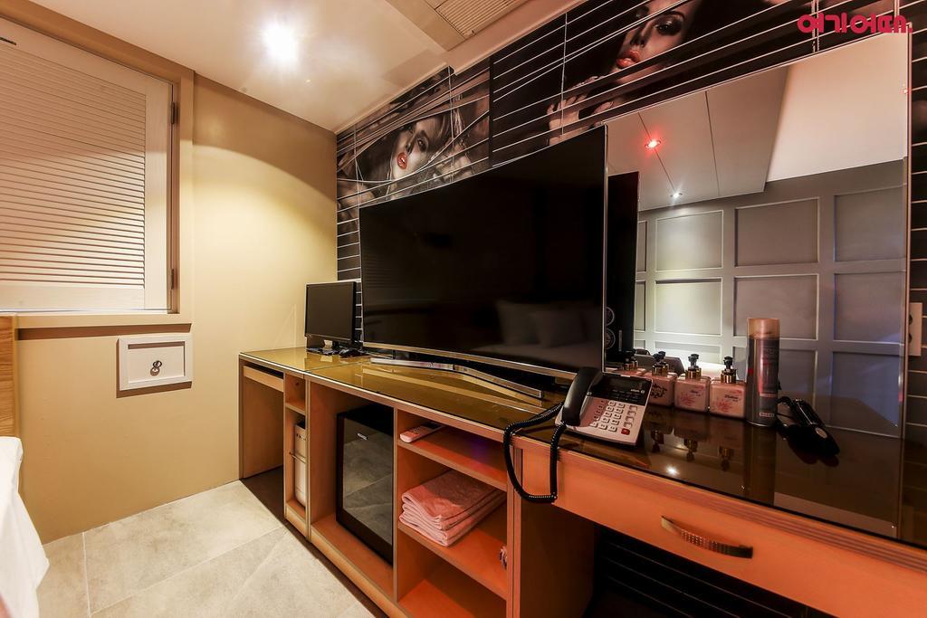 Goodstay Grand Motel Chuncheon Esterno foto