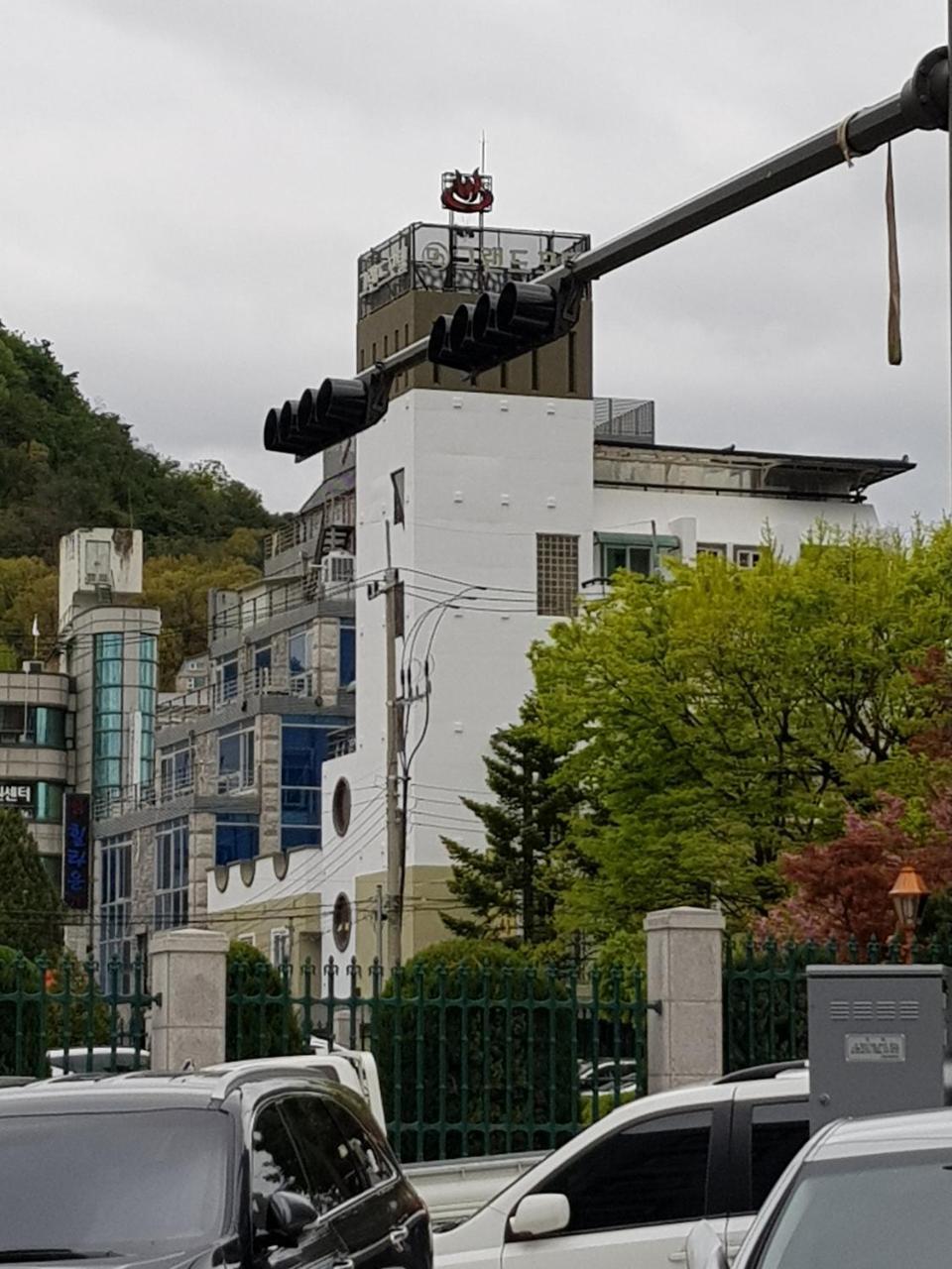Goodstay Grand Motel Chuncheon Esterno foto
